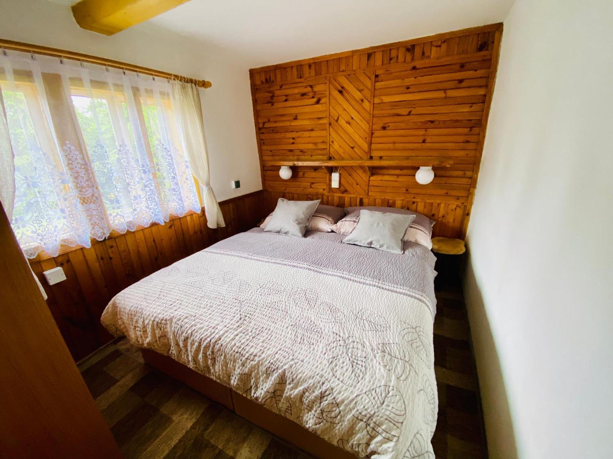 Chaloupka V Ceskem Raji Apartman Blata Kültér fotó